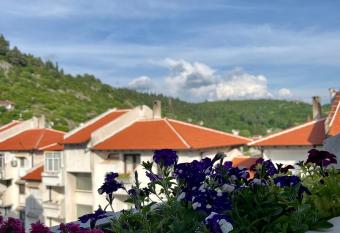 Apartment Nest Stolac has Balcony rooms