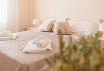 Anc  ramare has Balcony rooms