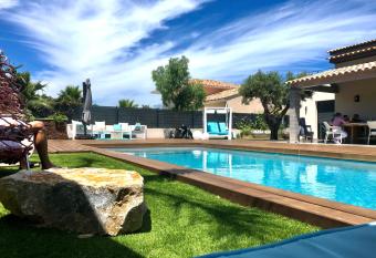 Villa moderne avec piscine golfe de Saint-Tropez has Balcony rooms