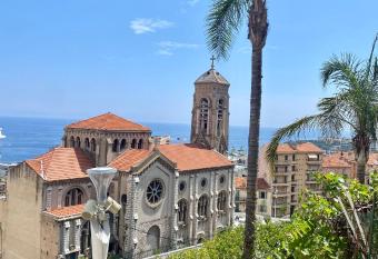 REFURBISHED WITH SEA VIEW 5 min WALK FROM MONACO BY ELEVATORS allows 18 year olds to book a room