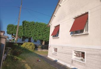 appartement dans maison has Balcony rooms