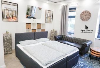 Apartments am Baldeneysee allows 18 year olds to book a room