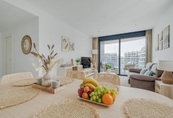 SOL Y MAR allows 18 year olds to book a room