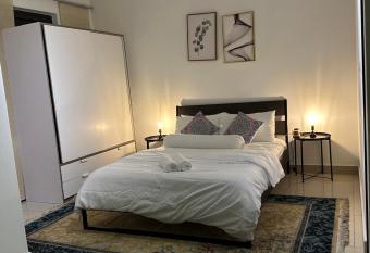 Horizon Suite at Setia Alam has rooms with a private hot tub