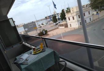 Todimer Mirador al Puerto allows 18 year olds to book a room