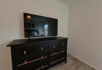 Champagne Island Apt allows 18 year olds to book a room