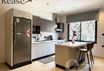 Royal Touch C101 AZ66 has rooms with a private hot tub