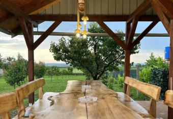 Mila Vila, Fru  ka Gora has Balcony rooms