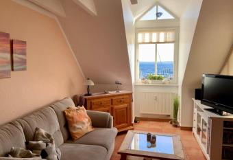 Fewo 27 Strandnahe Ferienwohnung MarLyn allows 18 year olds to book a room