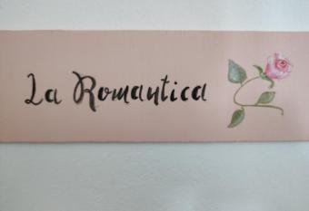 Villa Torrone has Balcony rooms