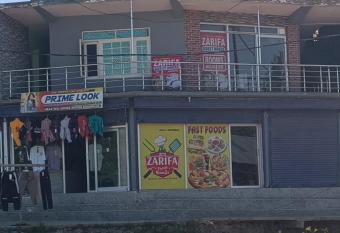 ZARIFA GUEST HOUSE has Balcony rooms