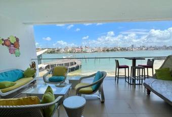 Your Coastal Oasis! allows 18 year olds to book a room