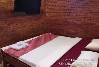 Grha Pawitra Trowulan has Balcony rooms