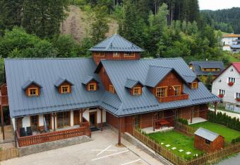 Apartm  ny Jezern   has Balcony rooms