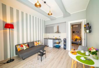 LOFT85 - Self check-in centro! allows 18 year olds to book a room