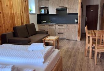 Kaprun Mountain Studio has Balcony rooms