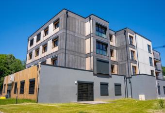 La Colloc allows 18 year olds to book a room