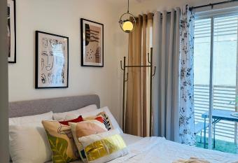 4th DeLuxe Queen Studio beside SM CDO has Balcony rooms