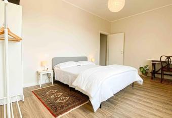 La casa di Jila has Balcony rooms