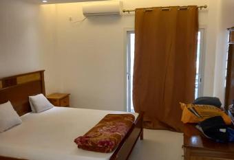 APPARTE MAX allows 18 year olds to book a room