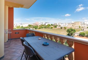 Casa Girasole has Balcony rooms