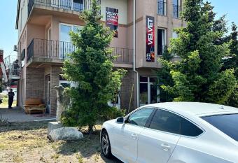 Velvet Motel has Balcony rooms