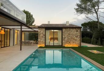 Villa Calma has Balcony rooms