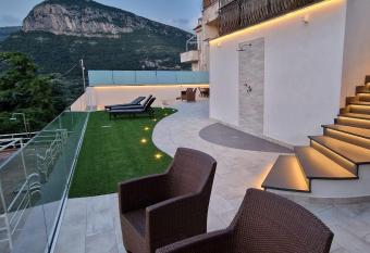 En Suite Bedroom Blue Moon has Balcony rooms