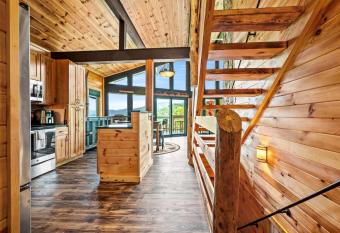 Sunrise View Chalet allows 18 year olds to book a room