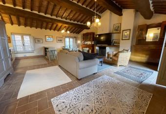 2 King Bed, 2 Full Bathroom Apartment in Umbria - Tuscany has Balcony rooms