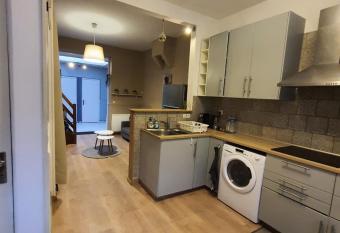 Chambre d hote avec d autre voyageur allows 18 year olds to book a room