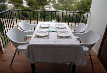 Apartamento Sierra & Mar allows 18 year olds to book a room