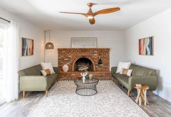 Vista Haven - 3 BR - Pool - Fireplace has Balcony rooms