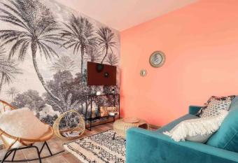 La Palmeraie - Centre ville & Gare has Balcony rooms