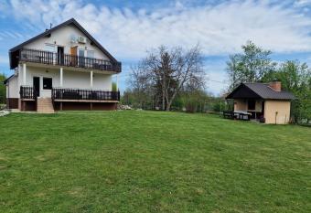 SOBE I APARTMAN VUK has Balcony rooms