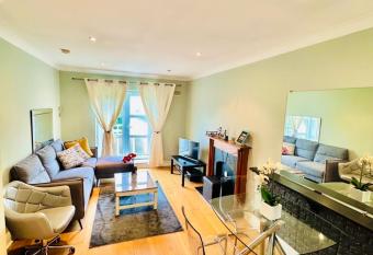 Golden Apartments has Balcony rooms