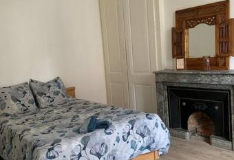 Proche Part Dieu, bel emplacement T2 allows 18 year olds to book a room