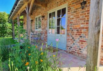 Dragonfly cottage has Balcony rooms