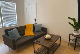 Stylish 1BR Apartment in Cigar City allows 18 year olds to book a room