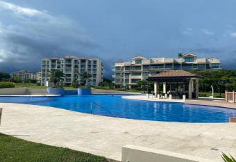 Lujoso y Familiar Apartamento de Playa y Golf en San Carlos Panam   has Balcony rooms