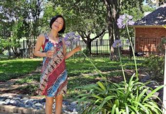 Golden Sunflower's Apartment G allows 18 year olds to book a room