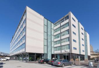 Best Western Amsterdam allows 18 year olds to book a room