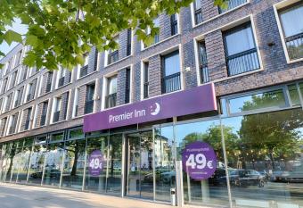 Premier Inn Hannover City University allows 18 year olds to book a room