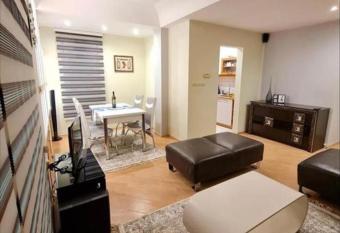 New Home 2 in Skopje has rooms with a private hot tub