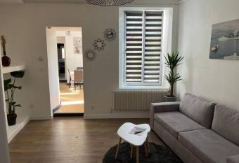 Le cocon boulonnais has Balcony rooms