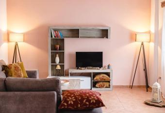 Kalamata Seaside garden house allows 18 year olds to book a room