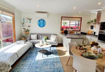 Beach Garden Getaway allows 18 year olds to book a room