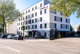 Premier Inn Heidelberg City Bahnstadt allows 18 year olds to book a room
