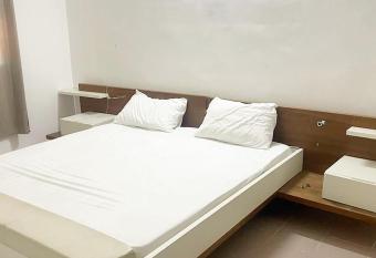 Dj  dj   appartement allows 18 year olds to book a room