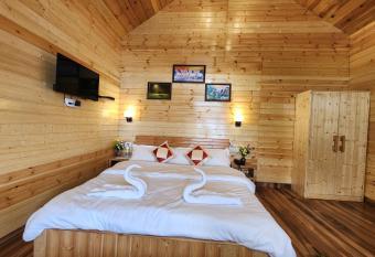 Valley View Cottage & Restaurant, Pangot has Balcony rooms